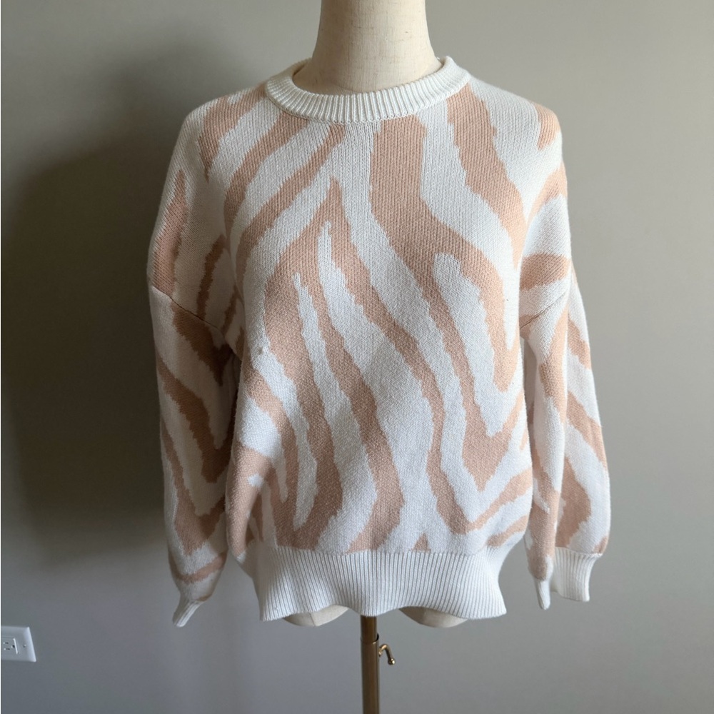 Women's Zebra Pattern Sweater - White and Tan